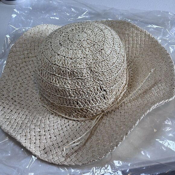 Curations Cream And Gold Paper Straw Packable Pool Beach Sun Hat NWT - Picture 2 of 6